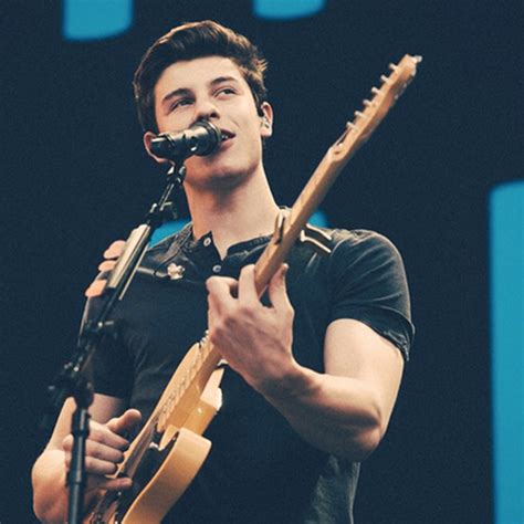 Shawn Mendes Kicks Off Sold Out World Tour Roccoreport