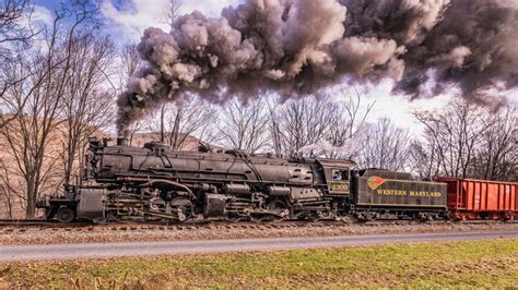 Check Out This Unique Fall Foliage Train Ride In Maryland