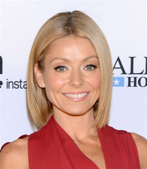 Emma Stone And More Celebrities Are Loving Their Bobs Kelly Ripa