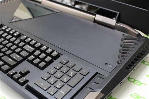Hands On Acers Predator 21 X Packs Desktop Grade Gaming Into A Very