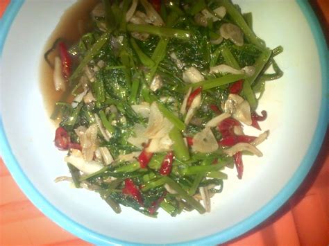 Selain karena cara memasaknya yang mudah, tumis kangkung juga sangat nikmat untuk. Resep Membuat Tumis Kangkung Saus Tiram Pedas Sederhana