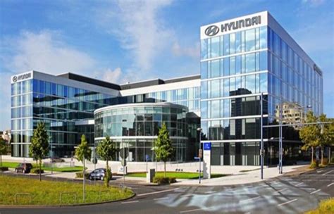 Hyundai is making it very difficult for me because they offer the most abysmal colors on their new vehicles. Hyundai Corporate Office Headquarters - Corporate Office ...