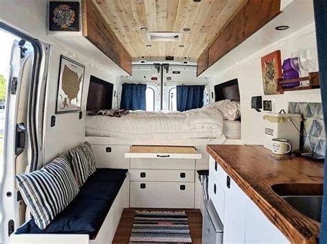 10 Cozy Camper Interior Ideas For Fantastic Holiday Decor Its