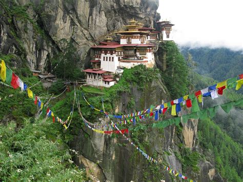 Paro Taktsang Monastery In Bhutan Tourist Places Bhutan Paros