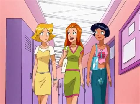 Pin By Rachael Neill On Totally Spies In 2020 Spy Outfit Cartoon