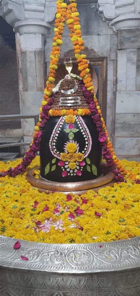 It is called by different names like shiv ji ke beneath, shiv shankar, har har mahadev, jai bhole nath gm pic with new shiv shankar good morning pic download share for whatsapp status and status, facebook, instagram & facebook messenger more social platforms. Har har mahadev image - HIndu God wallpaper| God Image ...