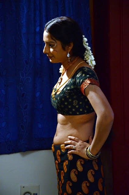 Tamil Actress Hot Saree Drop Scenes Photos Saree Below Navel Photos