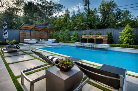 Lansdowne Modern Swimming Pool Outdoor Living Modern Pool Dallas By Randy Angell