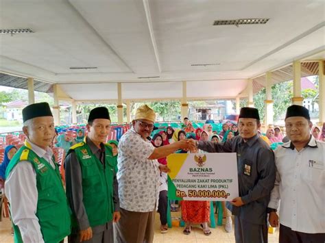 Nampaknya semakin ramai yang berada dalam keadaan terdesak selepas agak lama berkurung dalam rumah dek kerana akur. Baznas Riau Salurkan Bantuan Zakat Produktif Kepada Baznas ...