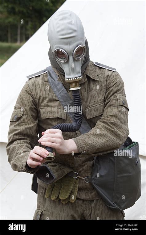 Gas Mask Ww1 High Resolution Stock Photography And Images Alamy