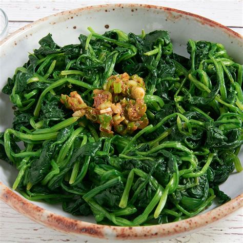 Korean Spinach Side Dish 🥢 James Strange