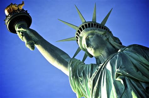 estátua da liberdade história de uma das sete novas maravilhas do mundo excellent global