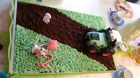 Sie ist das highlight für. Traktor Kuchen zum Geburtstag | Kindergeburtstagskuchen ...