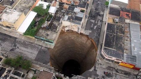 This Is What Makes A Sinkhole Open Up Bbc Newsbeat
