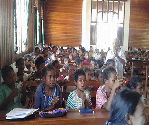 Persiapan perayaan natal dibutuhkan beberapa minggu sebelum acara tersebut di laksanakan, salah satunya adalah penyusunan lagu lagu mulai a. Liturgi Ibadah Natal Anak Sekolah Minggu Gki Di Papua / Liturgi Natal 2010 Gki Ora Et Labora Kpp ...