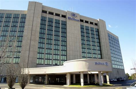 Hilton і Hyatt не відкриватимуть нові готелі в Росії але існуючі не закриють Економічна правда