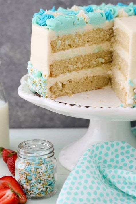 Scopri ricette, idee per la casa, consigli di stile e altre idee da provare. Easy Moist Vanilla Cake with Vanilla Buttercream | Recipe | Vanilla cake recipe, Vanilla cake ...