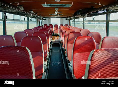 Asientos Para Autobus Fotografías E Imágenes De Alta Resolución Alamy