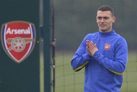arsenal transfer news gunners captain thomas vermaelen denies reports of manchester united move