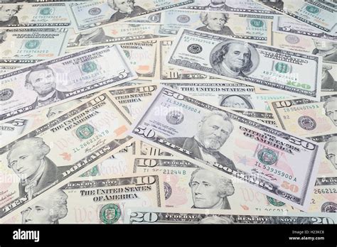 Stack Of Us Dollar Bills Hi Res Stock Photography And Images Alamy