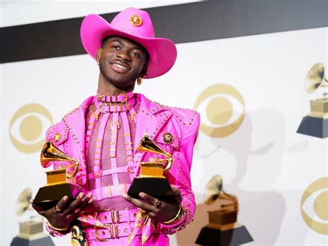 Online magazine about celebrities' height, weight and body measurements. Lil Nas X: Life of the 'Old Town Road' Singer Who Just Won ...