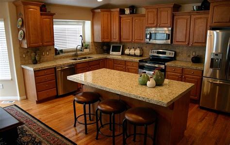 Honey oak cabinets what color granite. New-Venetian-Gold-Granite-with-Honey-Oak-Cabinets-Photos ...