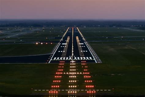 How Do You Know Which Runway To Use
