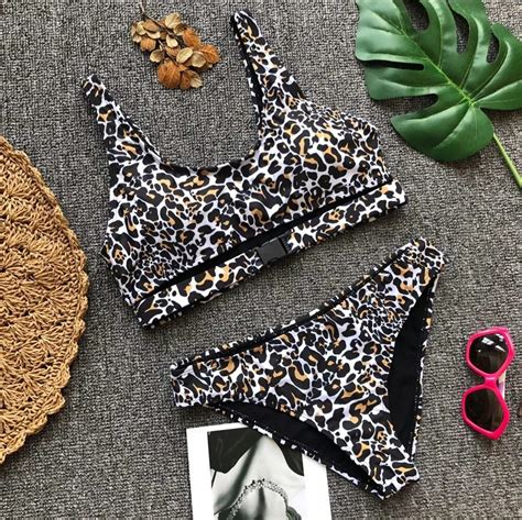 2018 Leopard Bikini Set Wome Swimsuit Halter Swimwear Bathing Suit Women Sexy Buckle Swimsuit