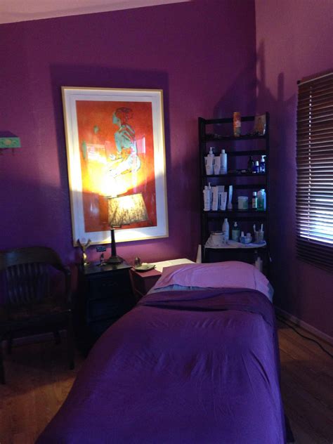 Holistic Tips And Techniques For Tea Tea Massage Room Decor Massage Room Massage Therapy Rooms