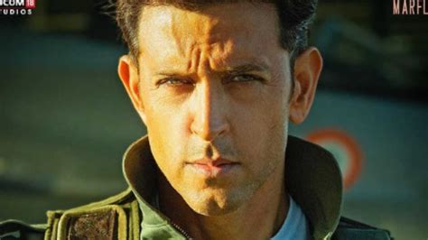 fighter hrithik roshan s look as patty exudes intensity and fire fans say masterpiece loading