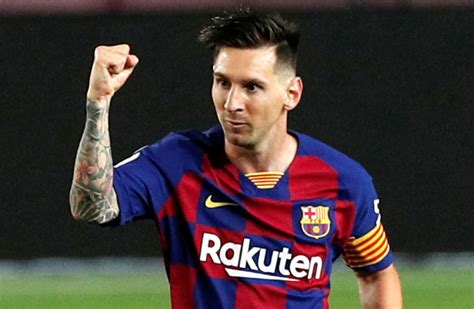 Lionel andrés messi (spanish pronunciation: Lionel Messi reaches 700-goal milestone for Barcelona and Argentina