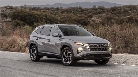 2022 Hyundai Tucson Costs 26135 Hybrid At 30235 Phev Has 32 Mile