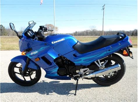 Claimed horsepower was 32.99 hp (24.6 kw) @ 11000 rpm. 2006 Kawasaki Ninja 250R for sale on 2040motos