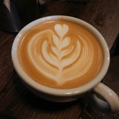 教你最简单的咖啡拉花技巧 喝咖啡同时练就一身好拉花 咖啡奥秘