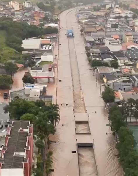 Fortes Chuvas Causam Alagamentos Em Mauá E Santo André