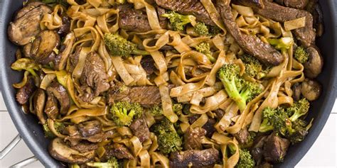 Add the beef in as even a layer as possible, taking care not to overlap the pieces too much. 30+ Best Asian Noodle Recipes - Easy Ways to Cook Asian ...