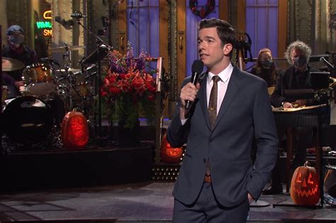 Snl John Mulaney Brought Jokes Songs And A Times Square Souvenir