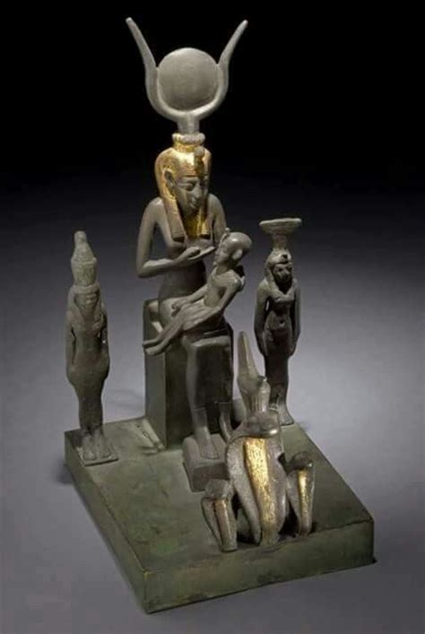 Egitto Lantica Khemet Dea Iside Che Allatta Horus Ancient