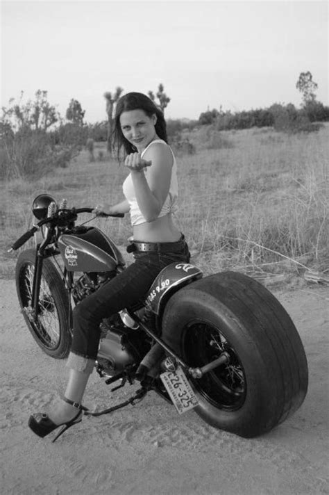 Sweet Hitch Hiker 61 Motos Sexy Harley Davidson Pin Up Caferacer Chicks On Bikes Vw