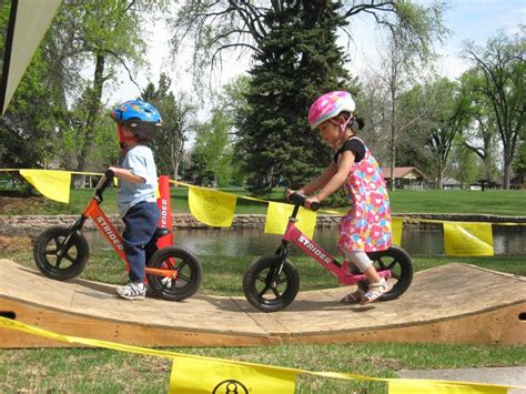 Our patented motorcycle ramp can load a bike of up to 550 kg to a height of up to 150 cm. Kids Bike Ramp | Bike Pic
