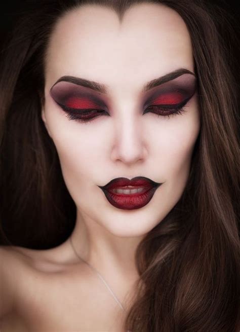 20 Vampire Halloween Makeup To Inspire You Feed Inspiration Trucco
