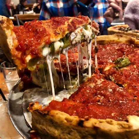 [OC] Deep dish pizza from Giordano's in Chicago : FoodPorn