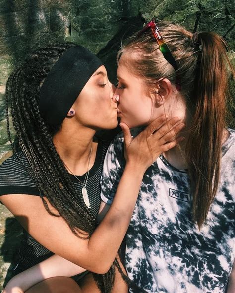 🔥lesbiansexy Cute Lesbian Couples Lesbian Love Lesbians Kissing Cute Relationship Goals