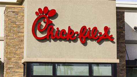 What Chick Fil A Employees Really Think About Ads Depicting Them As