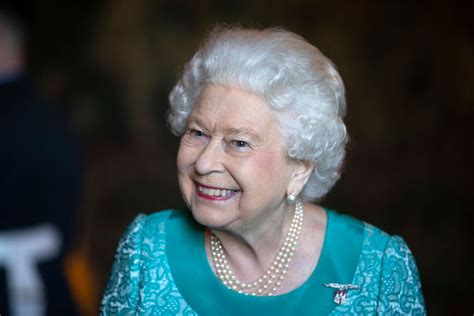 Photos, family details, video, latest news 2021. Rainha Elizabeth II deverá se aposentar em 2021, revela ...