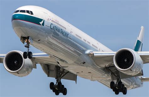 Boeing 777 300 Cathay Pacific Photos And Description Of The Plane