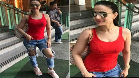 ameesha patel trolled for her latest pictures hindi filmibeat