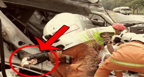 Maybe you would like to learn more about one of these? Allah Bayar CASH Akibat pasangan kekasih ini berzina dalam ...