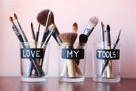 Cleaning Your Makeup Brushes Step By Step Dos And Donts How Often