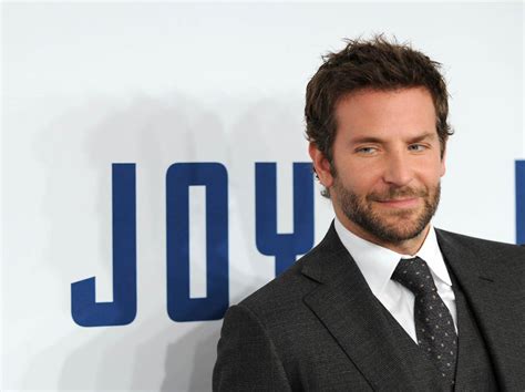 bradley cooper to direct a star is born starring beyonce after clint eastwood no longer involved